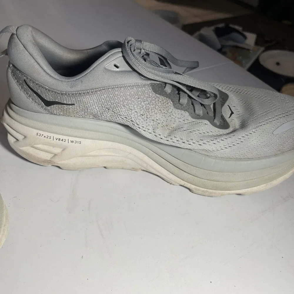 Mens Pre-owned Gray Hoka One One Bondi 8 Running Shoes Size 9 2E Minimal Wear
